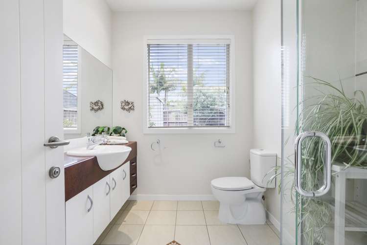 25 Anaheim Boulevard Shamrock Park_17