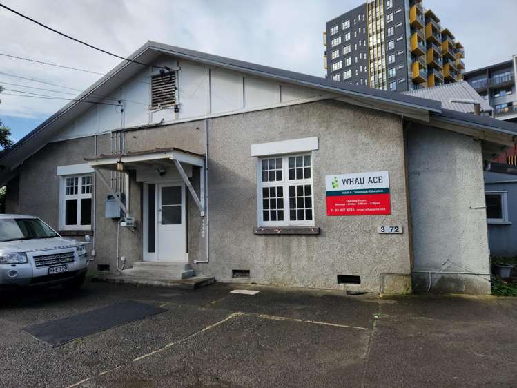 3072 Great North Road_0