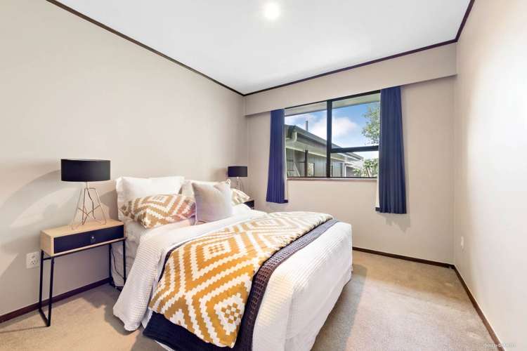 16 Flagstaff Place Massey_9