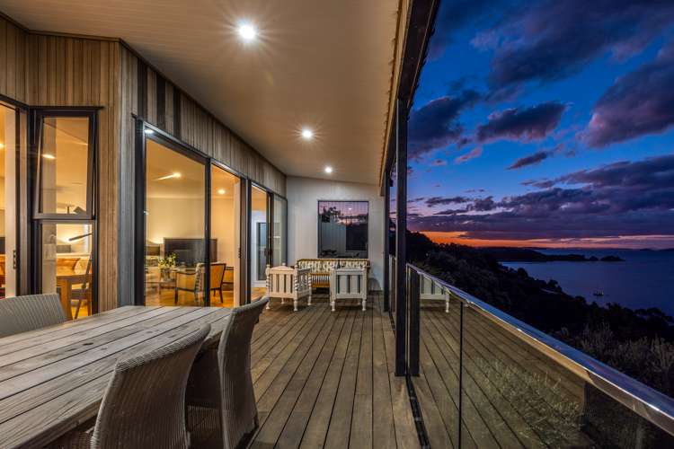 67 Queens Drive Oneroa_21