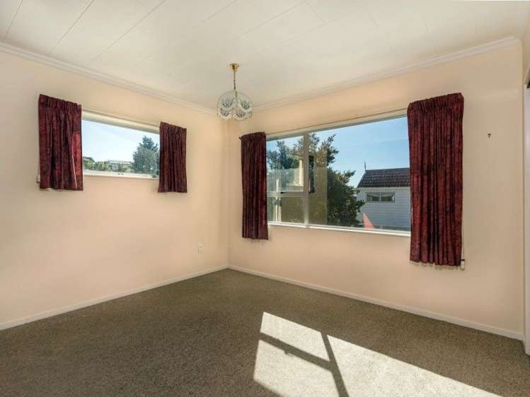 44 Churchill Avenue Richmond_9