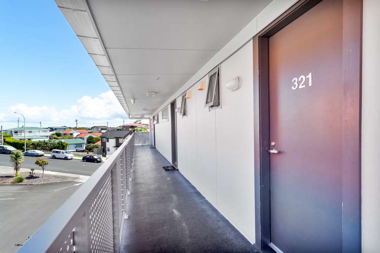 321/17 Link Crescent Stanmore Bay_22