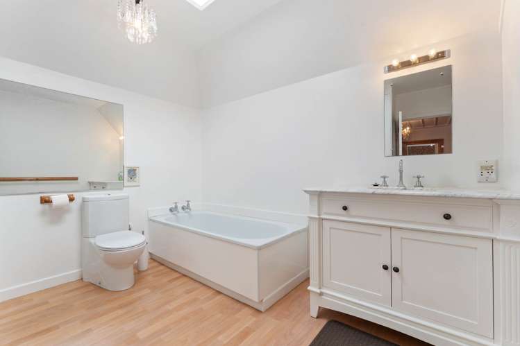 364 Waitakere Road Taupaki_26
