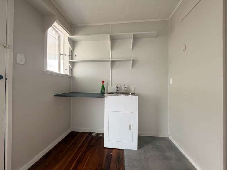 20 Ropata Avenue Pt England_9