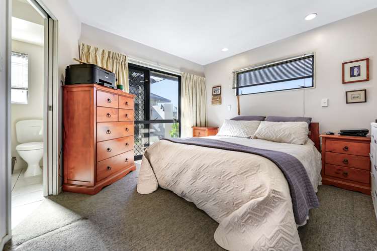 21 Ayrshire Drive Grandview Heights_13