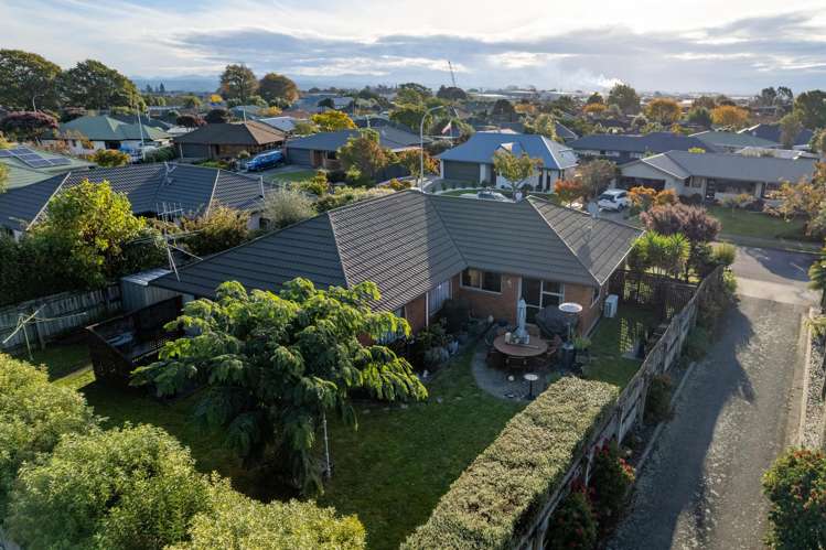 8 Maple Crescent Richmond_11