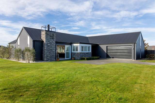 West Melton Stunner - Immediate Possession!