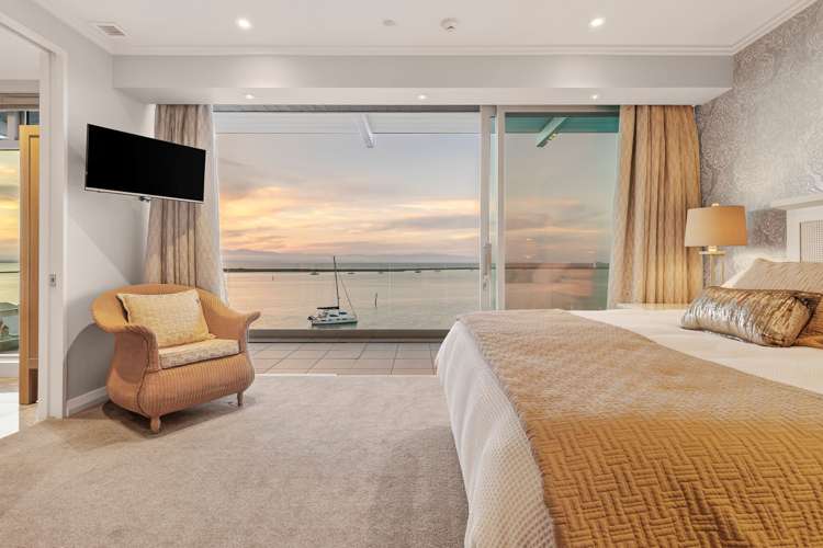 208/283 Wakefield Quay Stepneyville_4