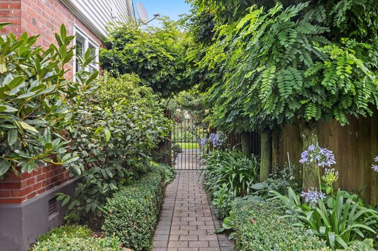 5 McCombs Street Somerfield_24