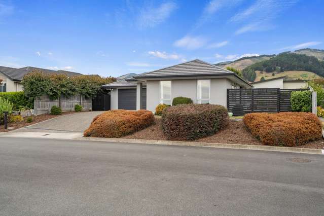 Easy Living in a Great Neighbourhood