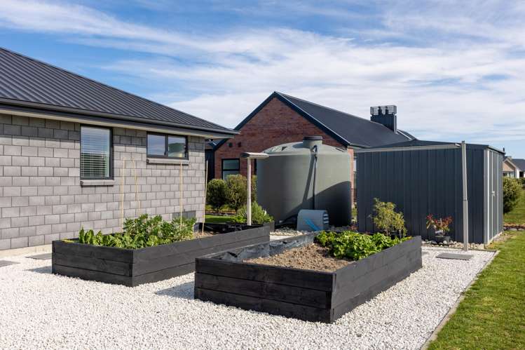 32 Summers Road Darfield_24