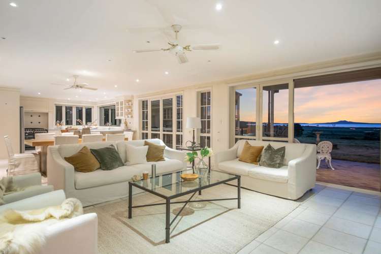 52 Porterfield Road Whitford_32