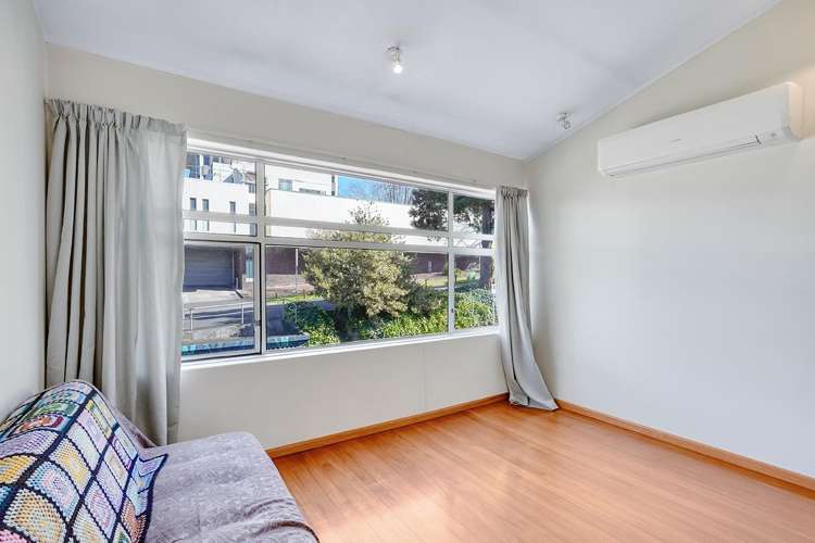 4/3 Tisdall Street 10463_3