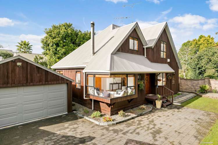 152 The Drive Epsom_23