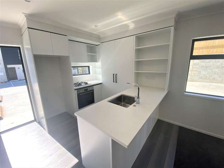 1/14 Ruakiwi Road 500063_1