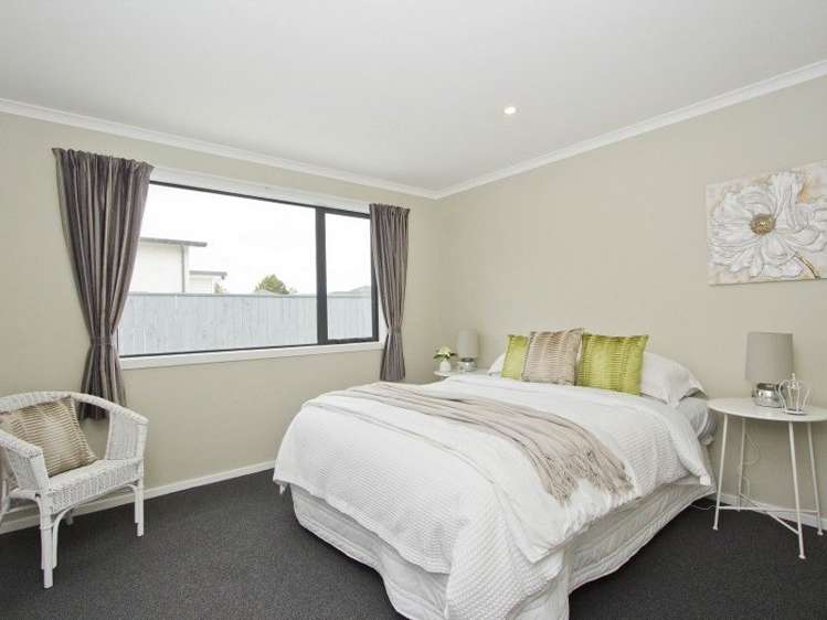 41 Fraser Colman Grove Wainuiomata_12