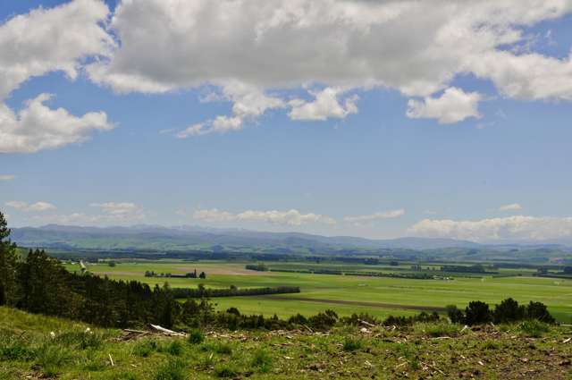 Stunning Mountain to Ocean Views