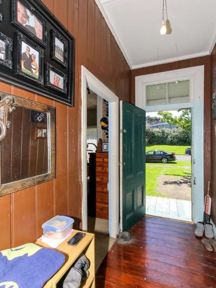 63 Queen Street Waitara_9