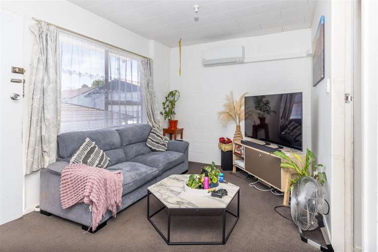 226 Old Farm Road Hamilton East_17