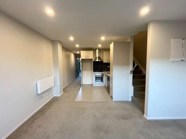 33/11 Ray Small Drive Papakura_3