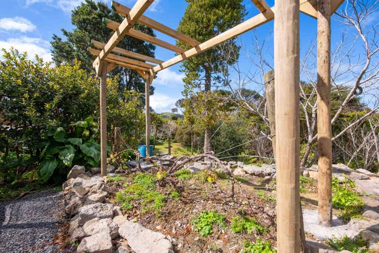 196 Newton Road Omapere_24