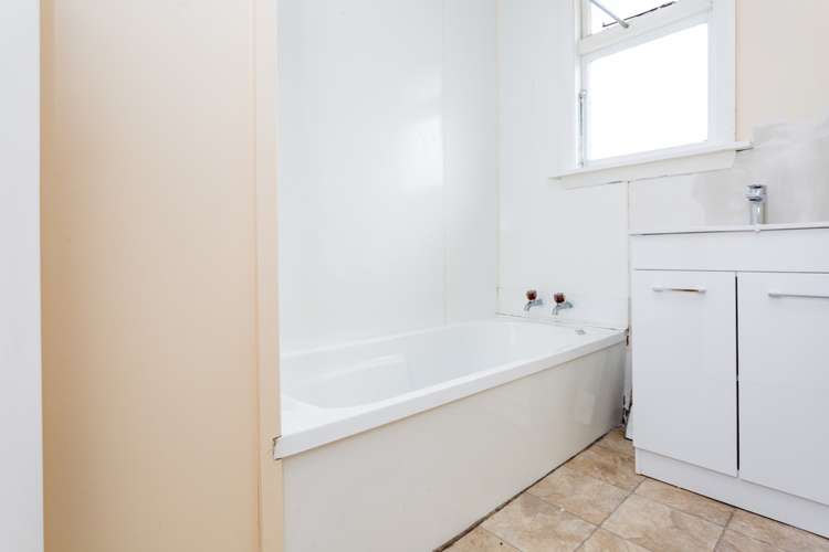 329 Main South Road Hornby_6