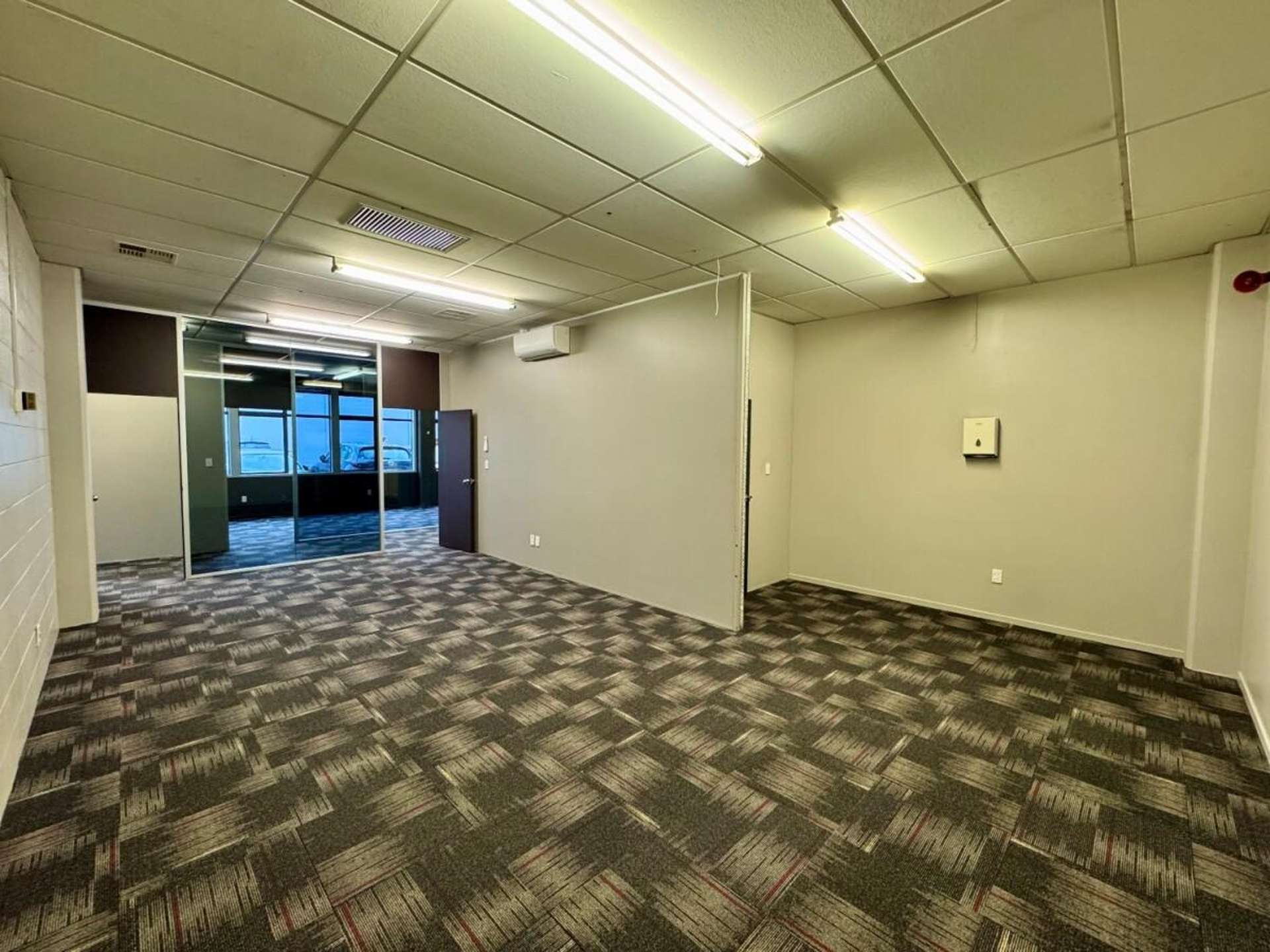 156 Broadway Avenue City Centre_0