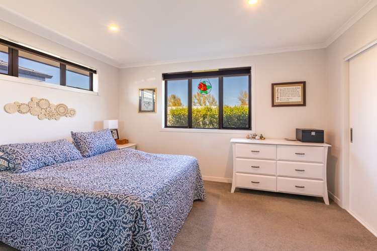 27/36 Henry Russell Estate Waipukurau and Surrounds_8