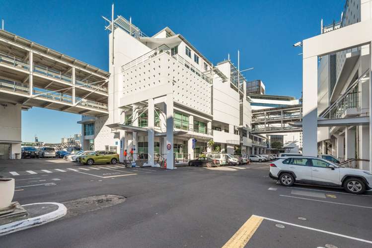 24/137 Quay St - 4 Weeks Free Rent! 10015_15
