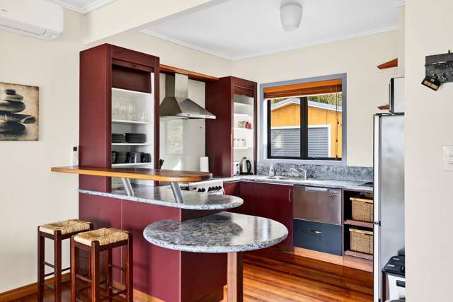 49 Moana Road Okitu_1