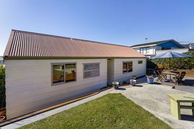 8 Newall Avenue Stoke_20