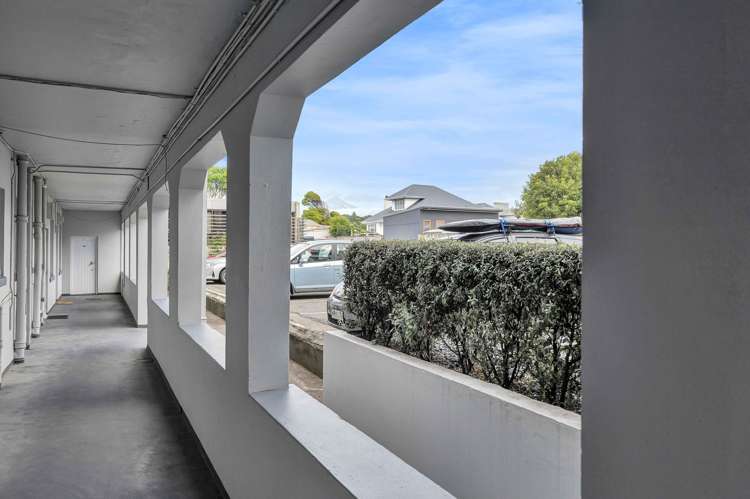 23/127 Saint Aubyn Street City Centre_8