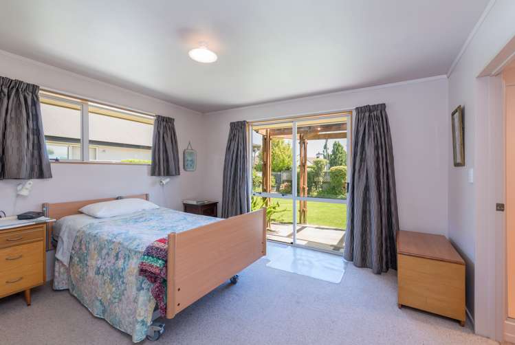 2 Baxter Place Stoke_14