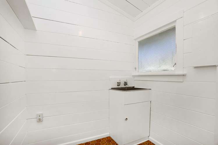 73 Peel Place Wainuiomata_12