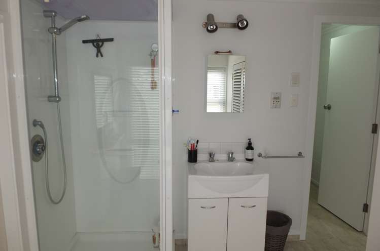 18 Chrystall Street Foxton Beach_19