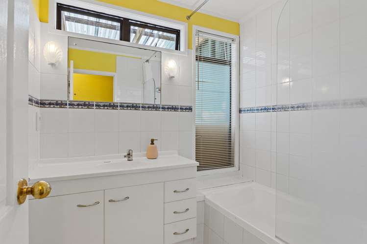 2/58 Glencoe Road Browns Bay_18