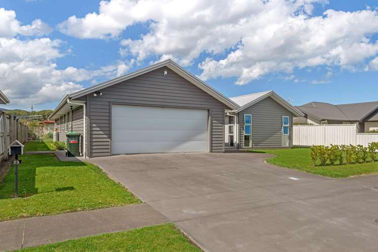 23 Fisher Place Lytton West_17
