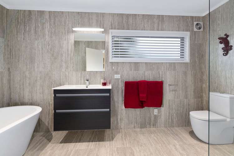 167 Attwood Road Paremoremo_13