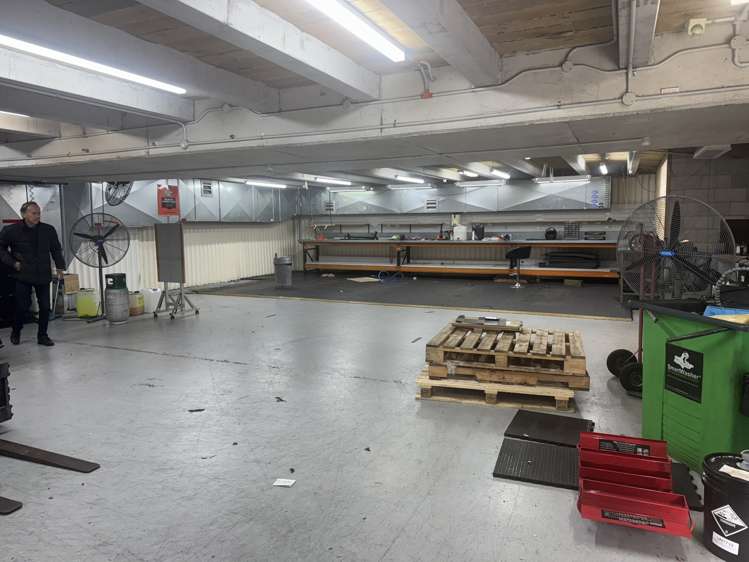 64 Barrys Point Road Takapuna_6