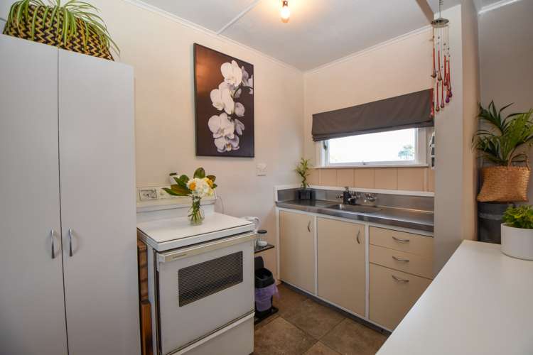 242a High Street South Carterton_5