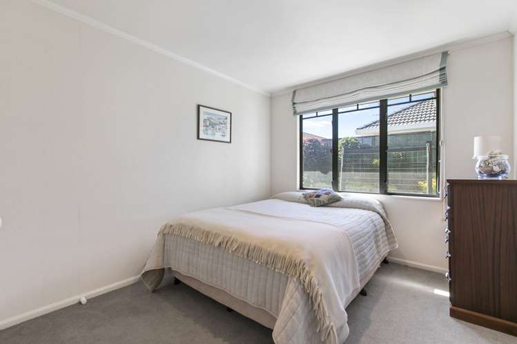 6 Stewart Gibson Place Manurewa_8