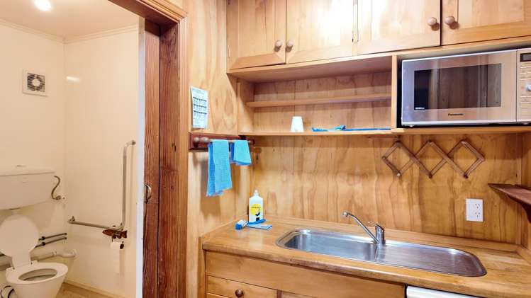 126 North Road, Clevedon_9