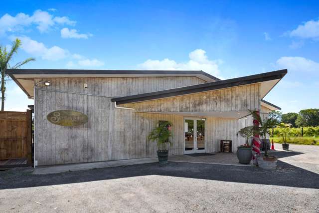 BOUTIQUE VINEYARD, RESTAURANT & CELLAR DOOR