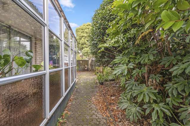 82 Fitzroy Avenue 2742_1