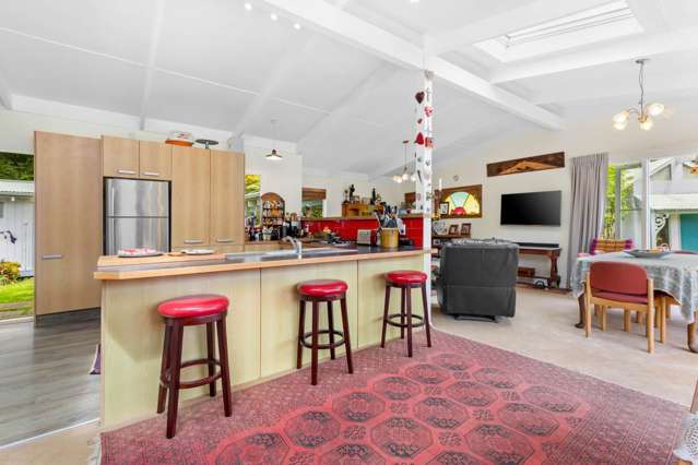 90 Lone Kauri Road Karekare_3