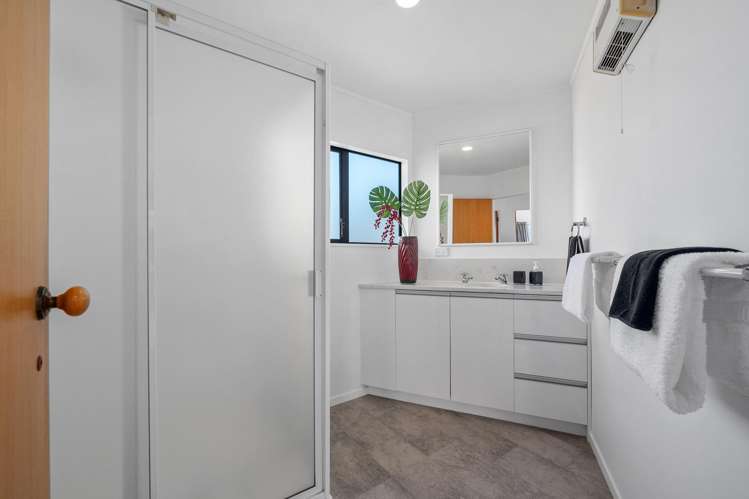 5 Kingshaven Close Mt Roskill_28