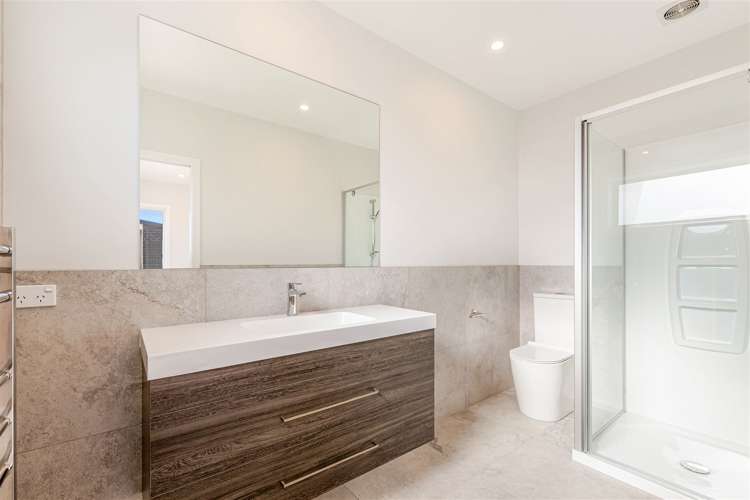 53 Waiwai Drive Wainui_12