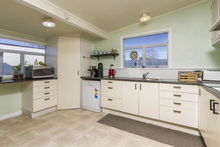 84 Whitby Road Wakefield_10