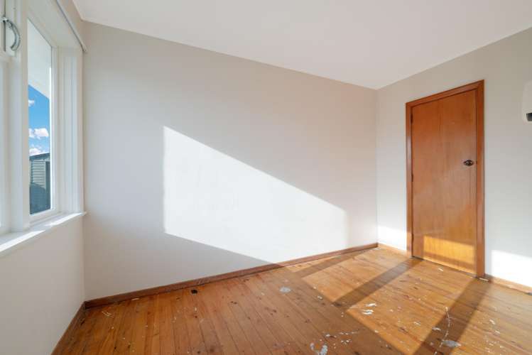 32 Carisbrooke Street Aranui_11