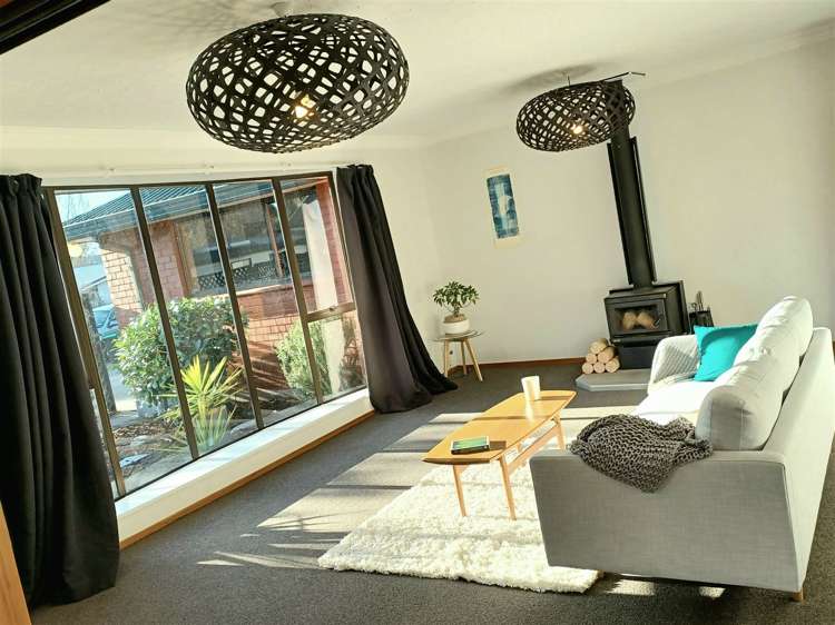 12 Esher Place Saint Martins_12